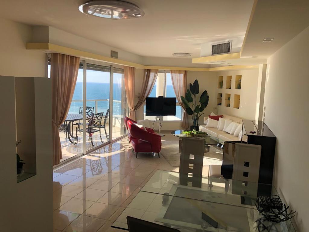 בת ים Sky Home Luxury Apartment With Sea View מראה חיצוני תמונה